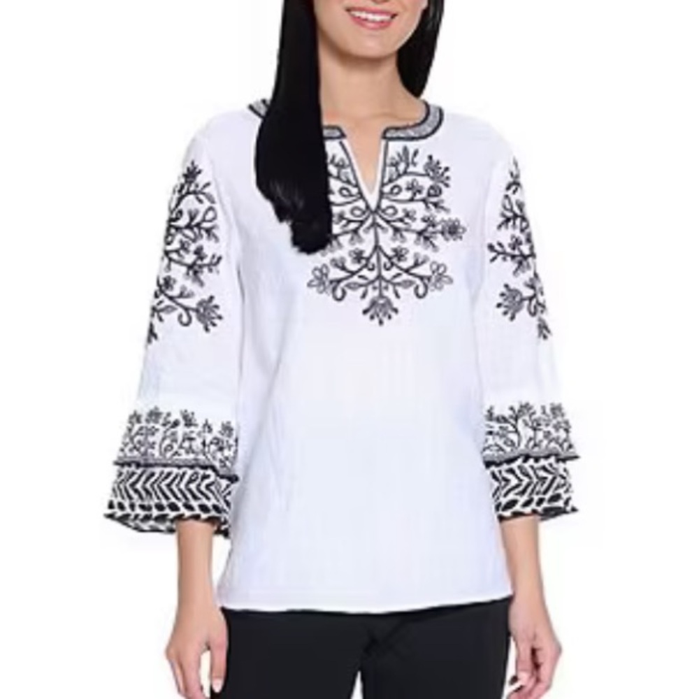 John Mark Linen Embroidered Split V-Neck 3/4 Sleeve Tunic